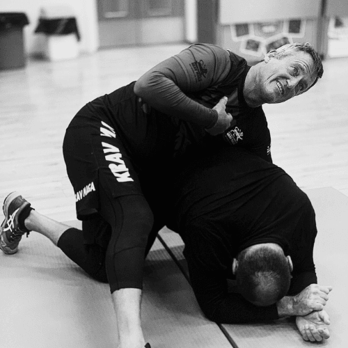 2 men practicing Krav Maga