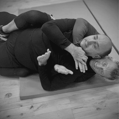 Krav-Maga-groundwork-headlock